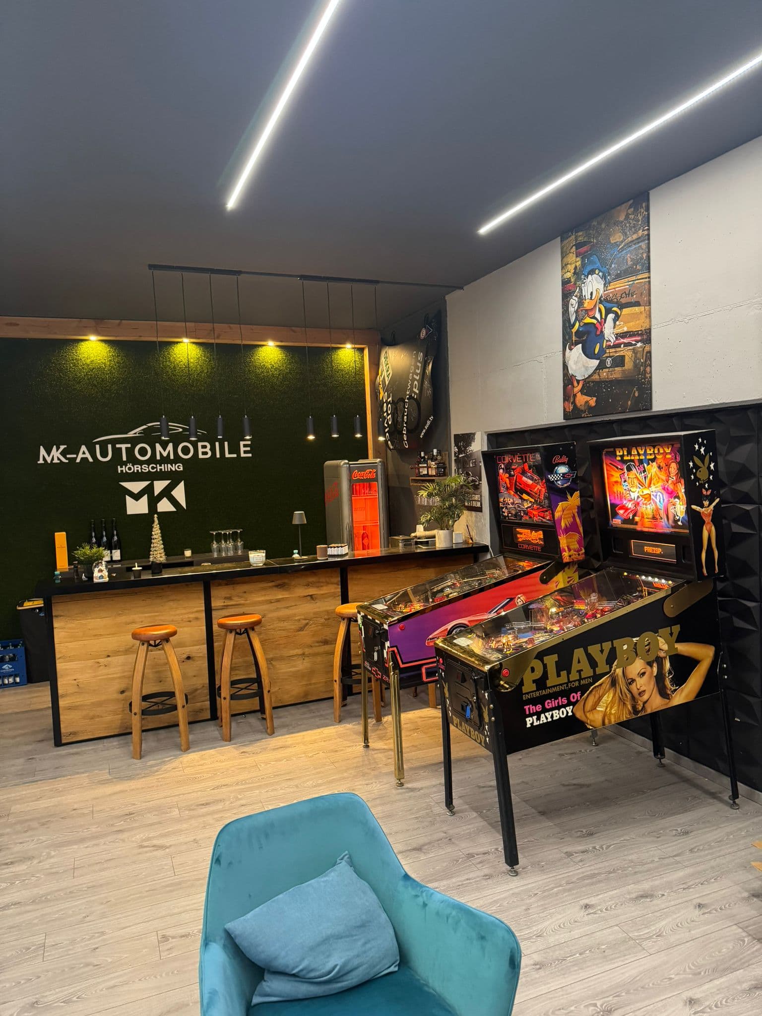 Lounge-Bereich bei M.K. Automobile